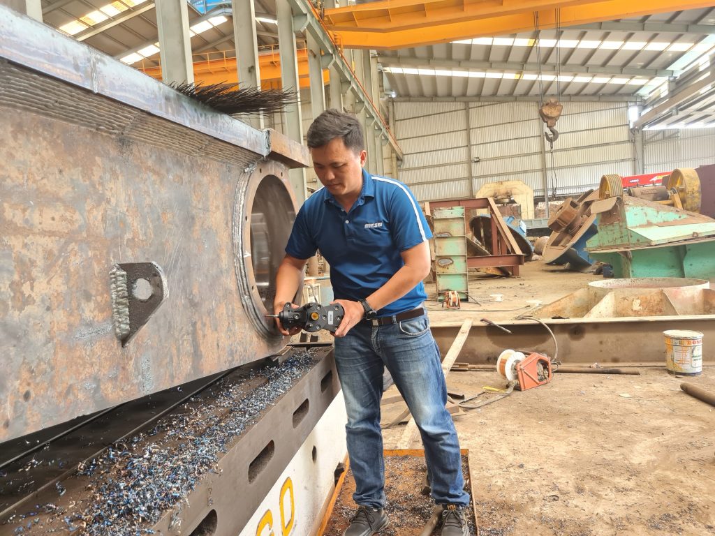 Máy đo Laser tracker